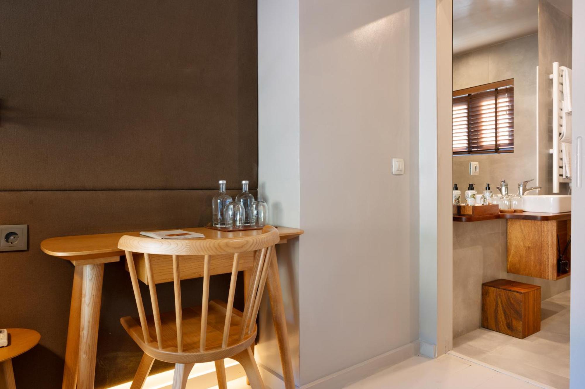 Dourwin - Riverside Suites - Adults Only Penafiel Room photo